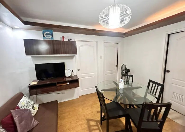 2 Bedroom Cozy Budget Staycation *